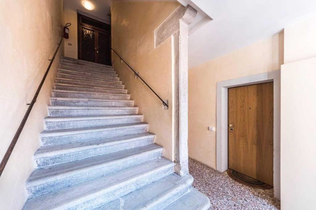 Rialto Apartment With Canal Grande View Venecia Exterior foto